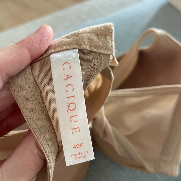 Cacique lightly lined balcony bra, 40F, Lane Bryant - Picture 2 of 4